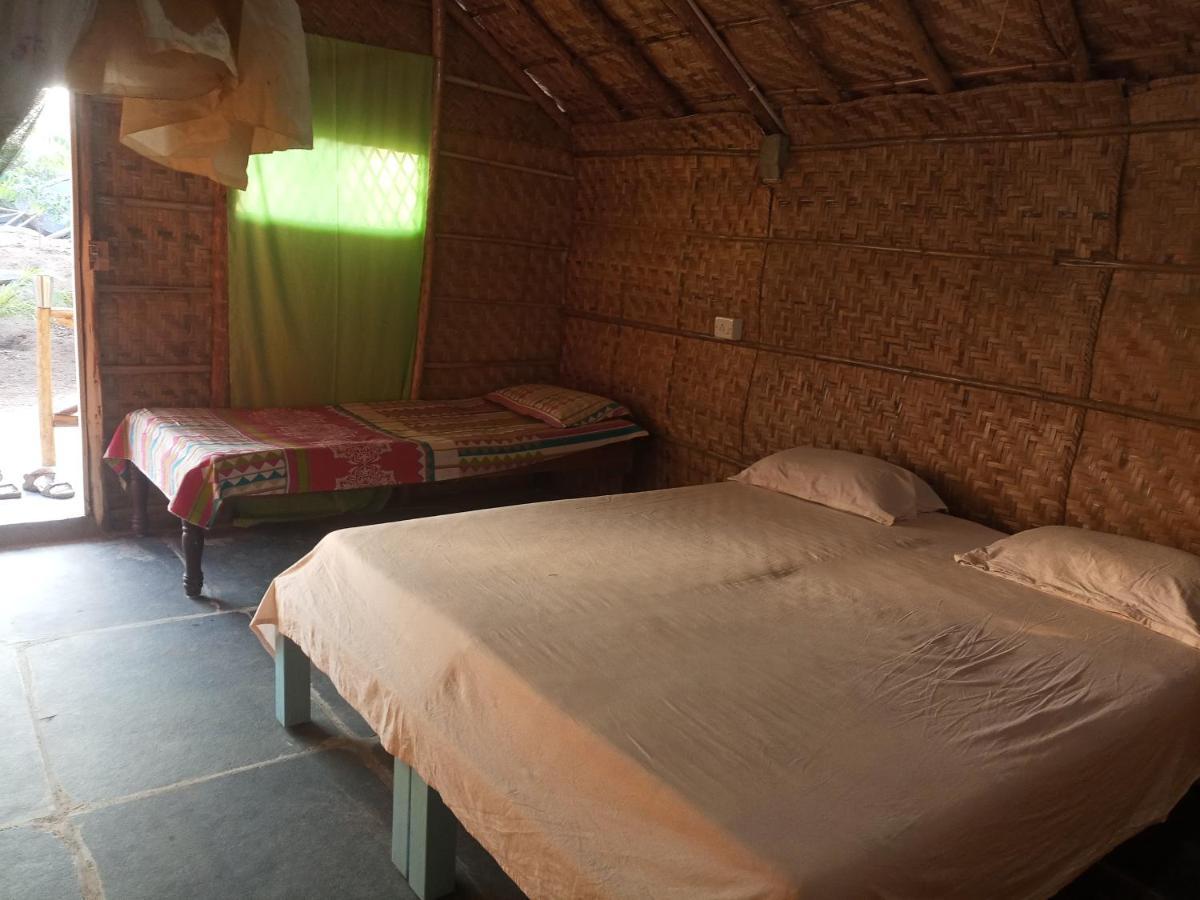 Hampi Nature Cottage Luaran gambar